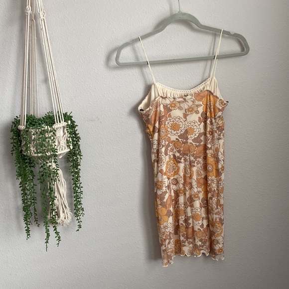 NWOT - FLORAL DRESS - FALL TONES - FOREVER 21 - NEVER WORN / NEW - Picture 8 of 14